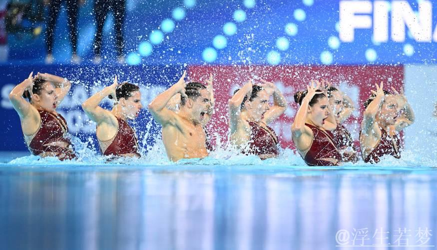 花样游泳世界杯总决赛：自由自选集体项目